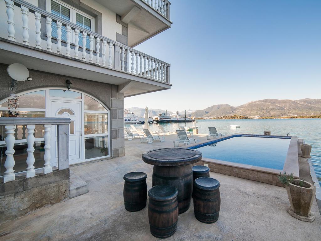 Apartments Elena Tivat Ngoại thất bức ảnh